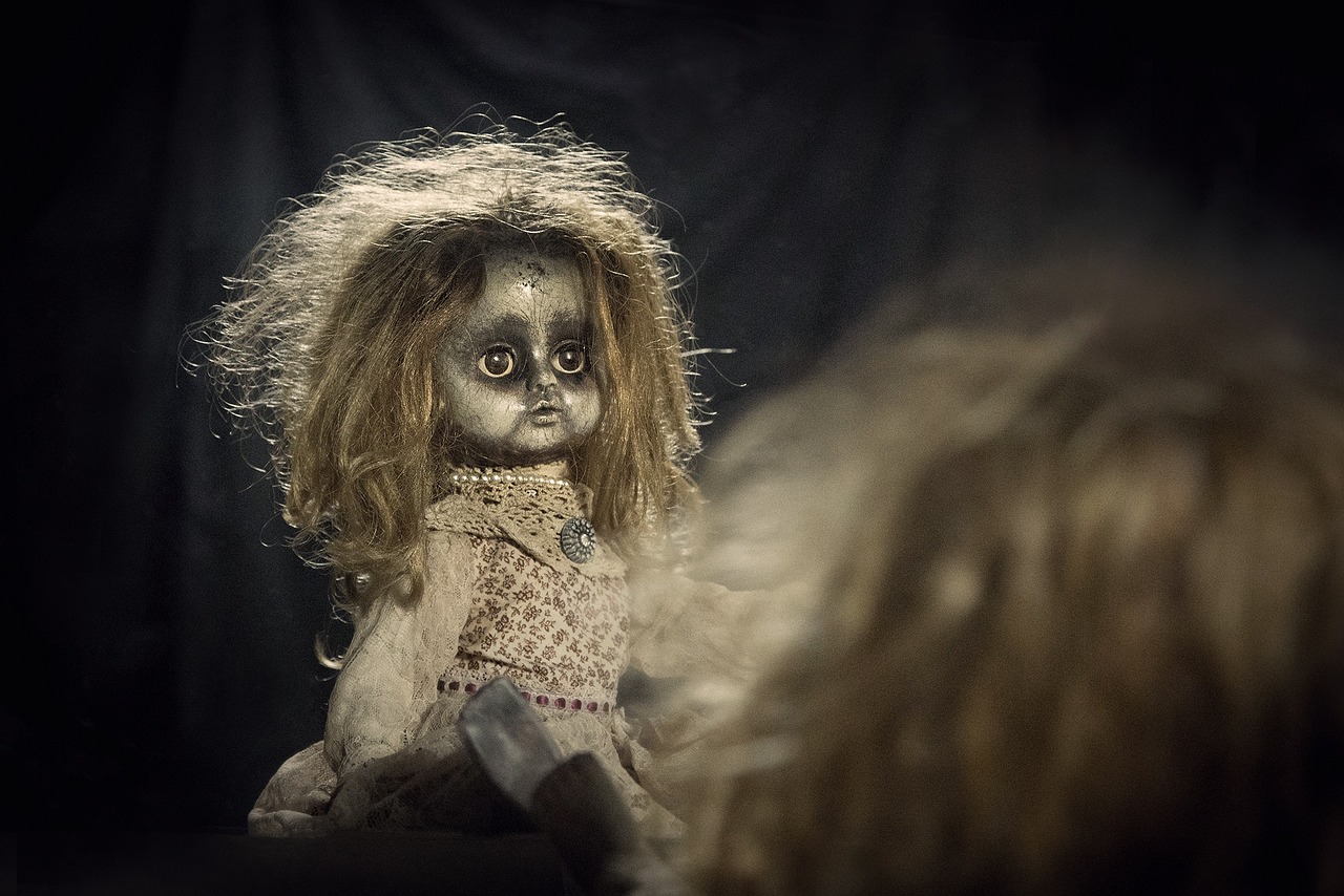 the toxic wife . malena doll